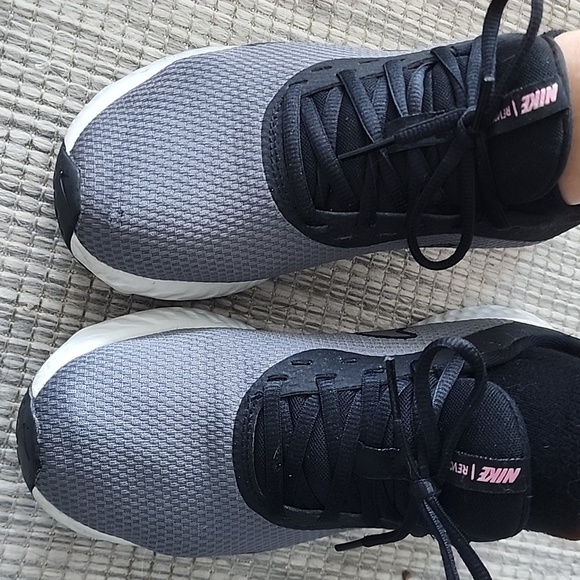 NIKE Revolution 5, Womens Running Shoes Black US 7 Women's - Picture 14 of 14